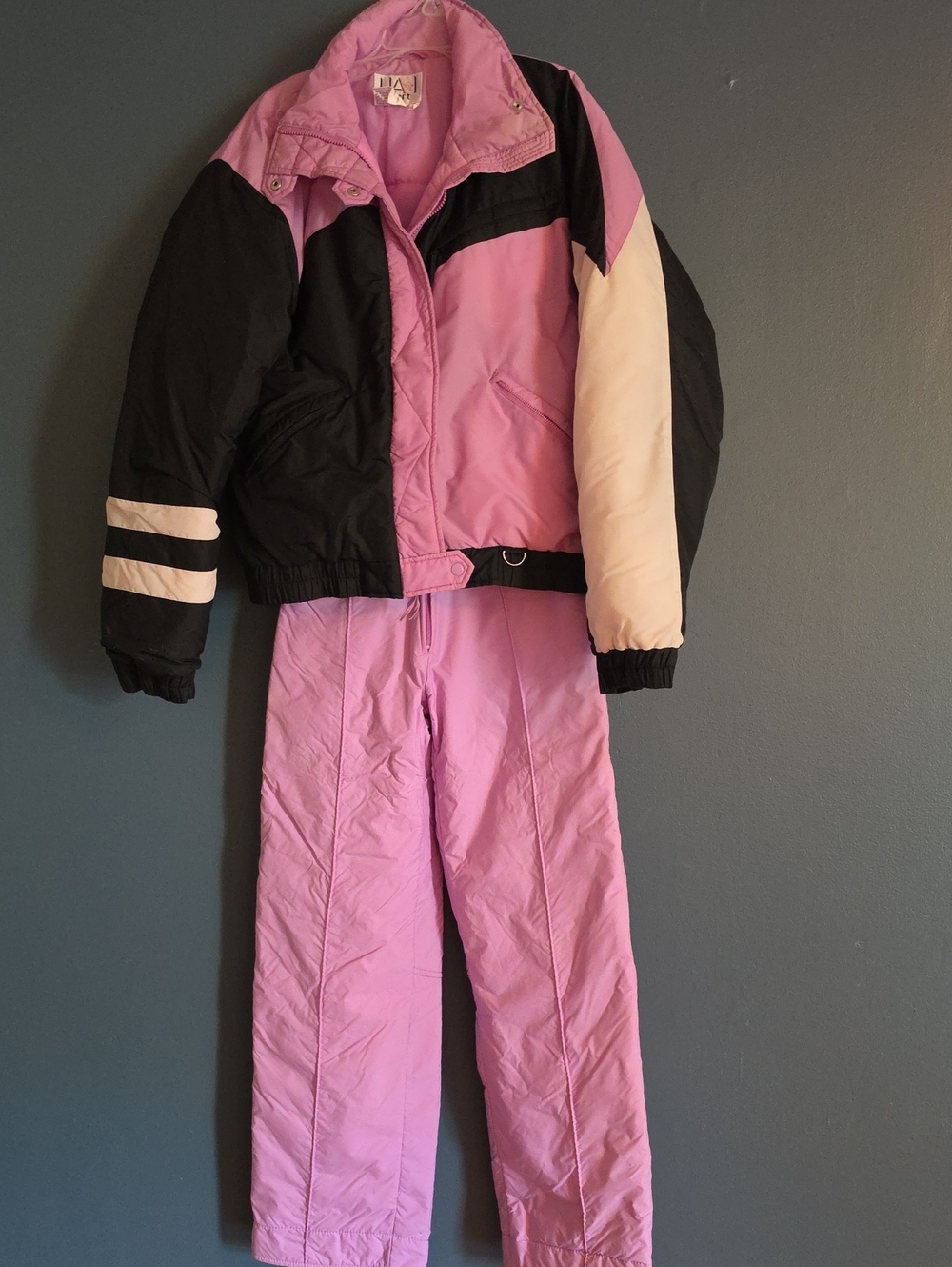 Womens Purple and Black Two-Piece Snow Suit Jacket & Pant Set